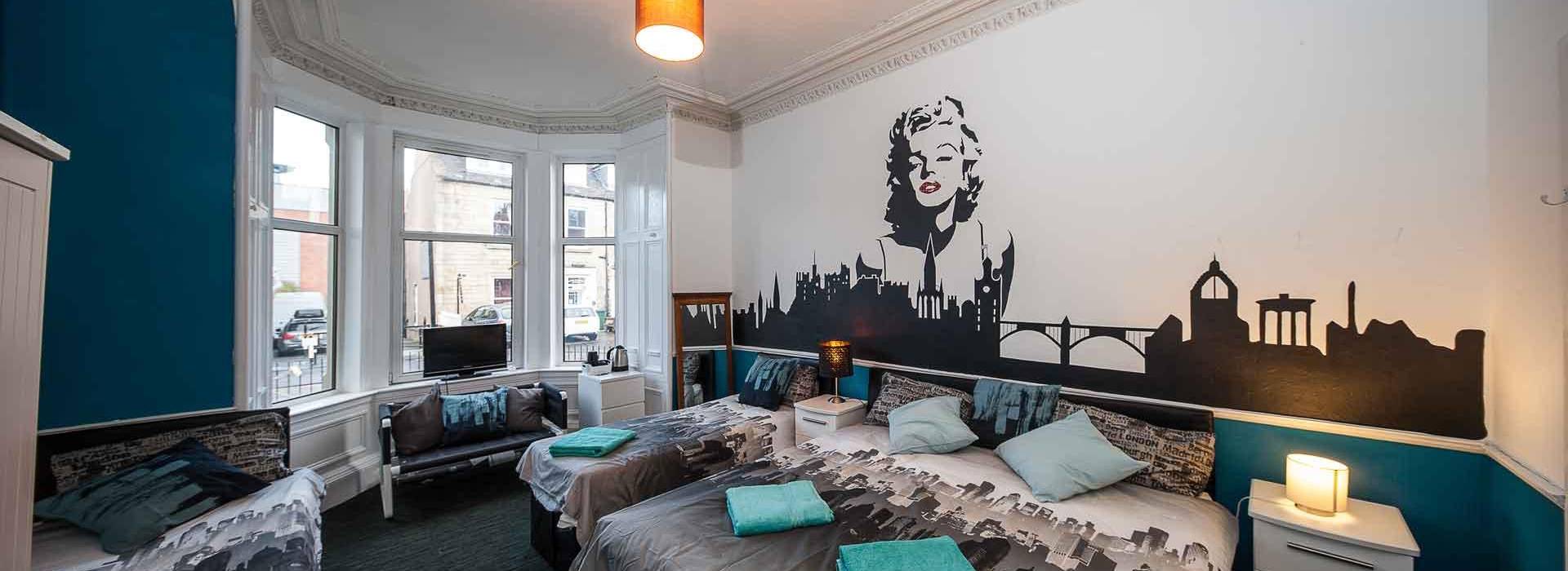 Stag Accommodation Edinburgh Marilyn