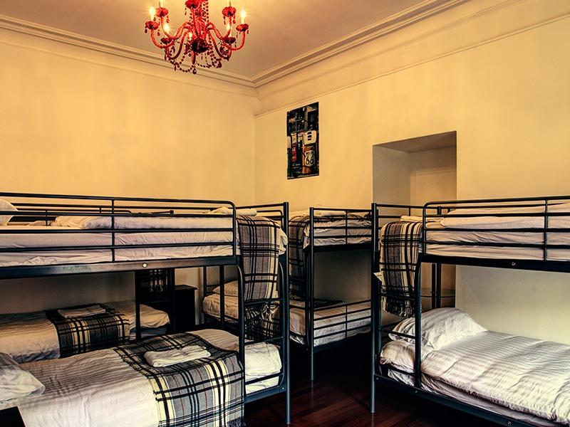 Edinburgh Poker Party Apartment