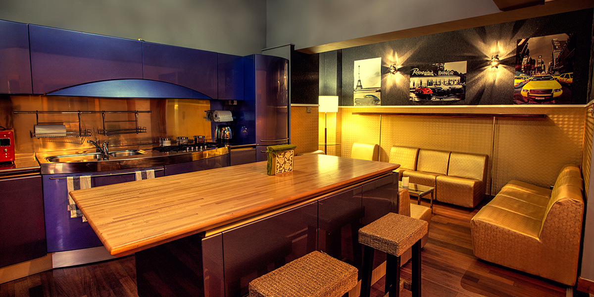 Edinburgh Poker Party Apartment